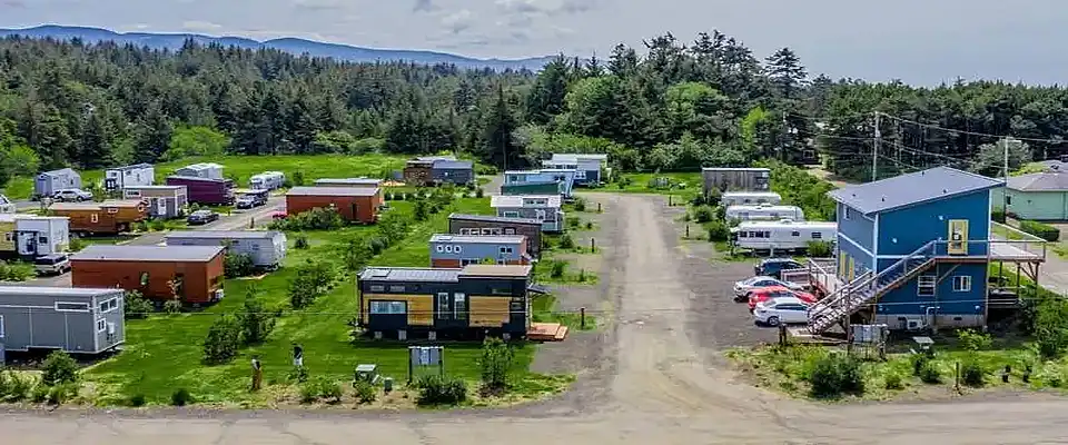 Tiny House selber bauen und in Tiny House Siedlung wohnen