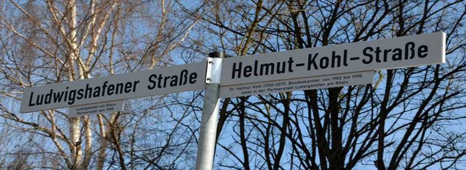 Helmut Kohl Straße, Helmut Kohl Allee, Helmut Kohl Platz, Helmut Kohl, CDU, Diktator, Bundeskanzler, Altkanzler, Bluehende Landschaften, Blühende Landschaften